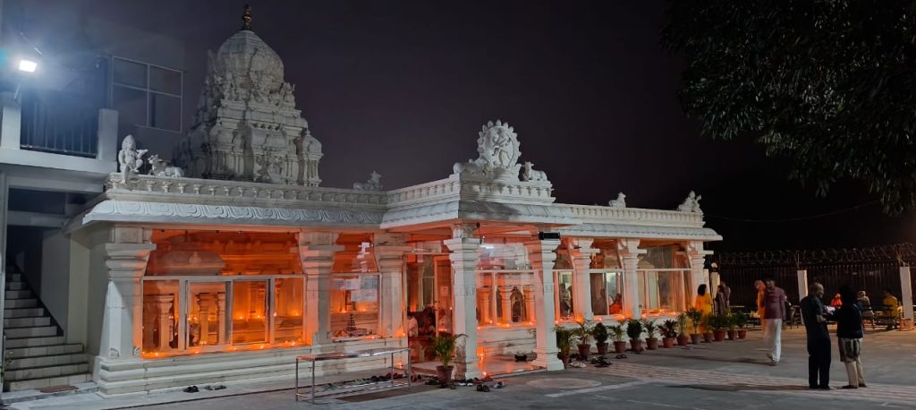 Tempel in de Dayananda ashram in Rishikesh
