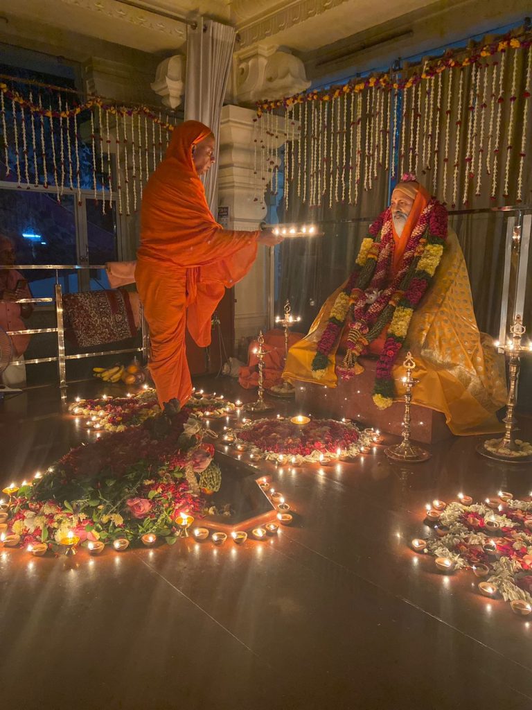 Viering Mahasamadhi Swami Dayananda